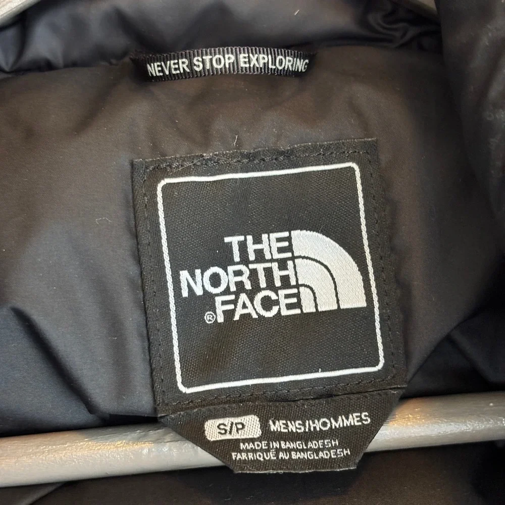 The North Face Red Black Men's 1996 Retro Nuptse 700 Down Filled Vest Size S‎